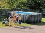 Intex Aufstellpool 549x274x132cm Komplettset Pool für Garten Outdoor Schwimmbecken Sommer Badespaß Familie Kinder Premium Qualität Wellness – Bild 5